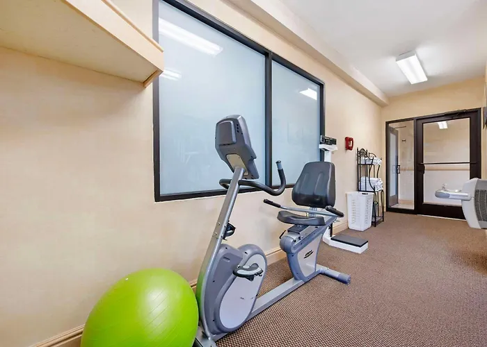 Hotel Comfort & 4*